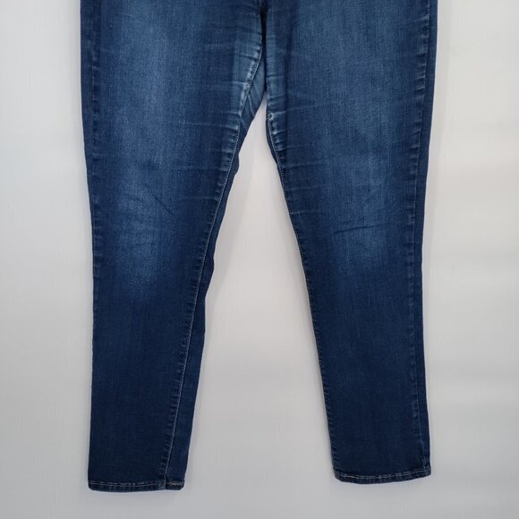 Levi's Plus Size Mid-Rise Skinny Ankle Distressed Denim Jeans Size 32 Women - Picture 3 of 16